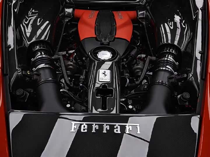 Фото 7 - Ferrari F8