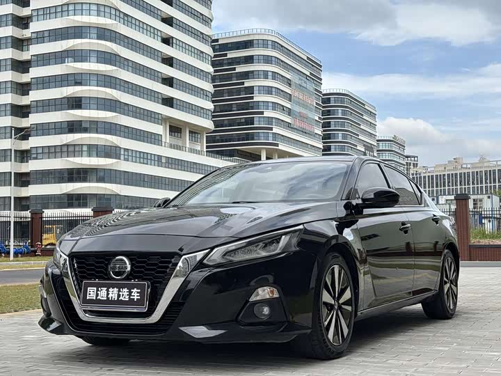 Фото 1 - Nissan Teana