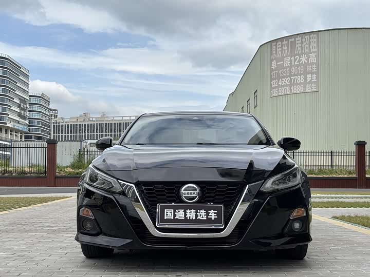 Фото 2 - Nissan Teana