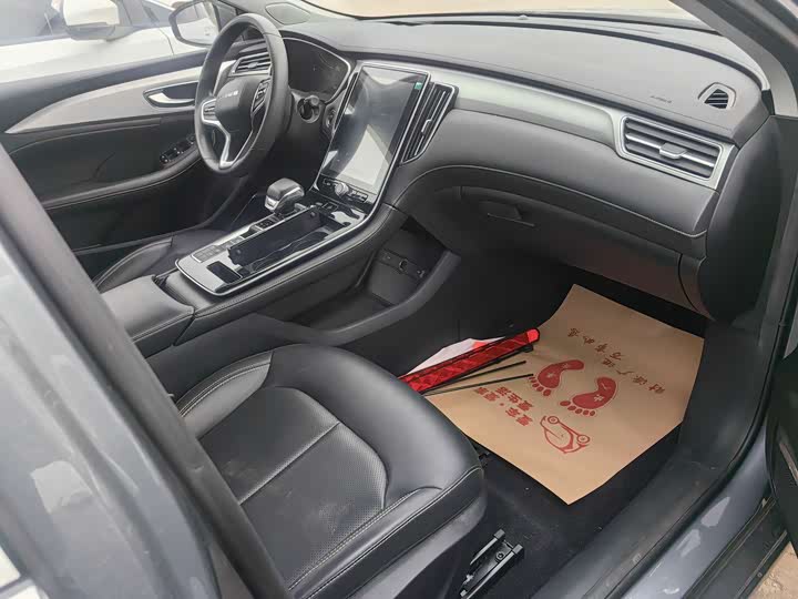 Фото 6 - Roewe i6 Max EV