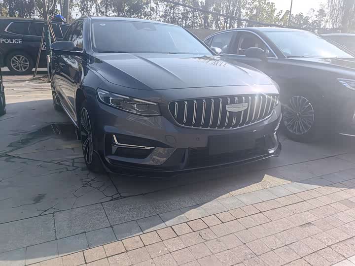 Фото 3 - Geely Preface