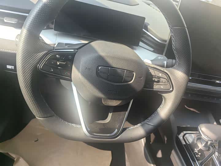 Фото 6 - Geely Preface