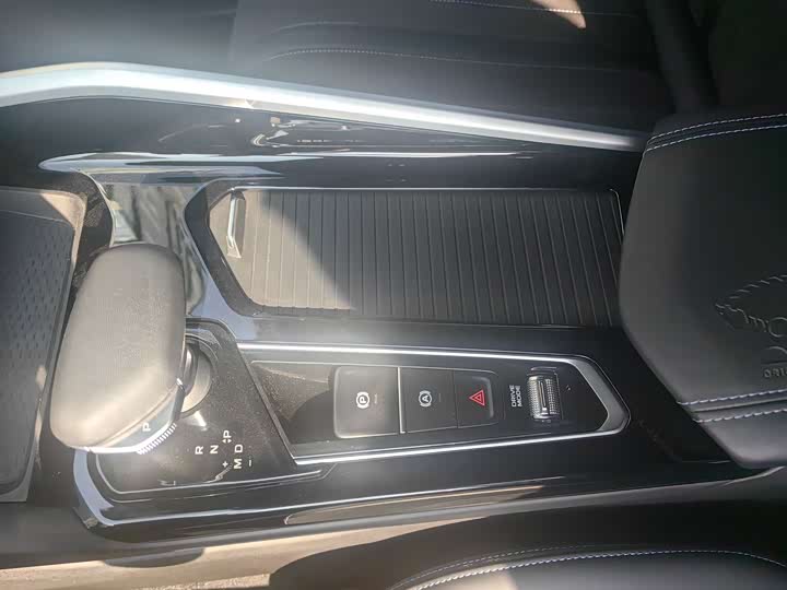 Фото 7 - Geely Preface