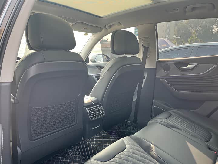 Фото 9 - Hongqi HS5