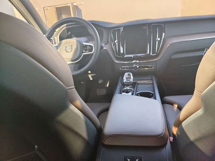 Фото 5 - Volvo XC60