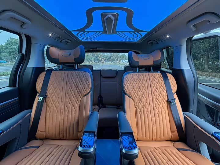 Фото 6 - GAC Trumpchi M8