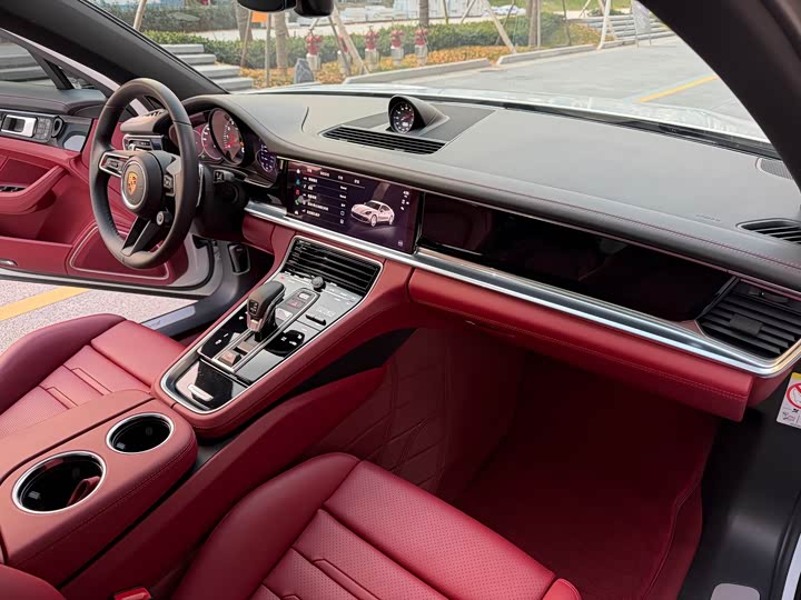 Фото 7 - Porsche Panamera