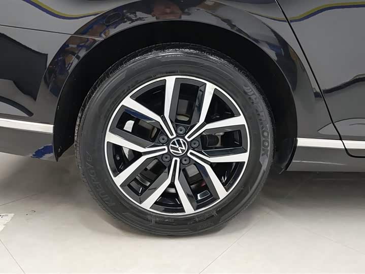 Фото 6 - Volkswagen Magotan