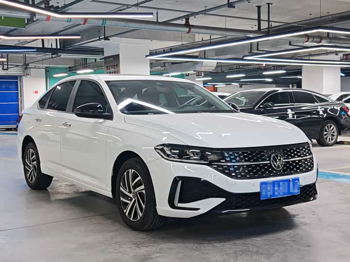 Фото 3 - Volkswagen Lavida