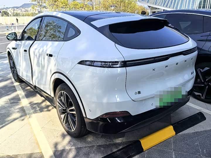 Фото 3 - XPeng G6