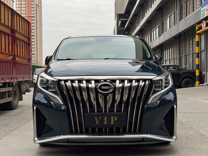 Фото 1 - GAC Trumpchi M8