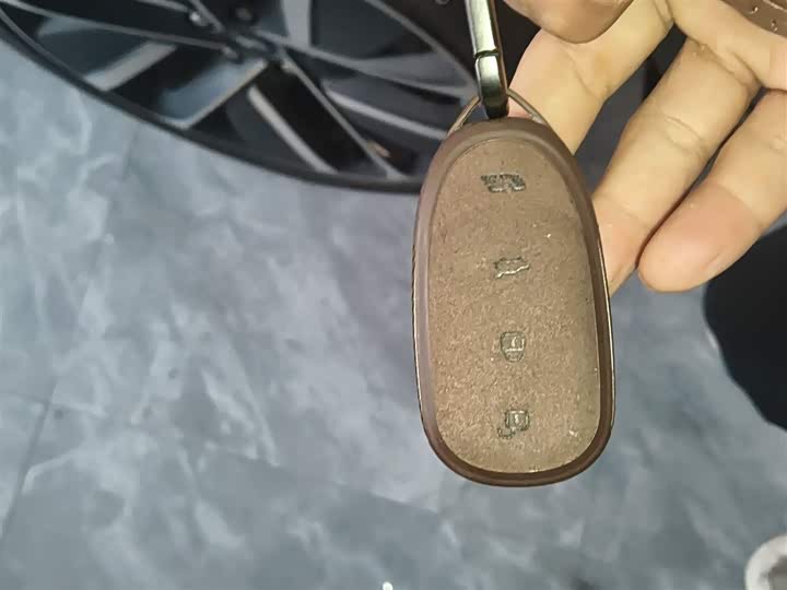 Фото 9 - LiXiang One