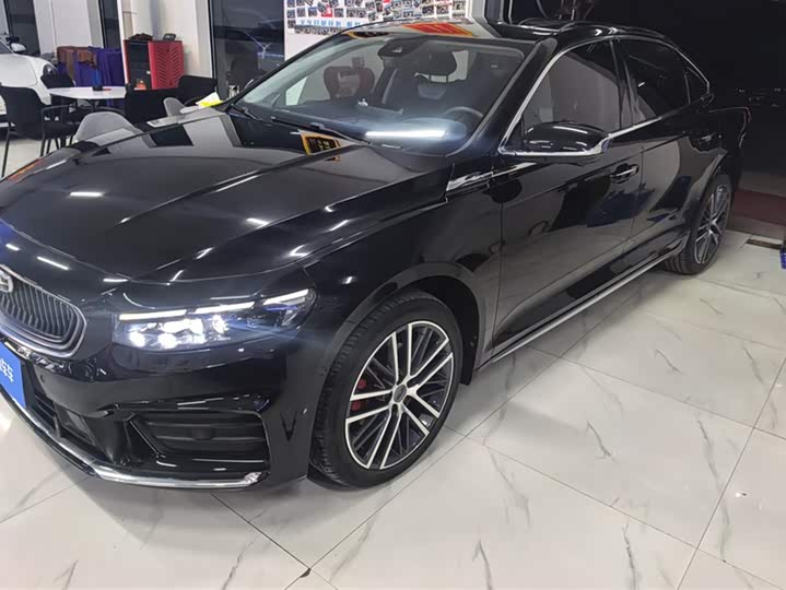 Фото 2 - Geely Preface