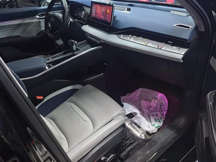 Фото 8 - Geely Preface