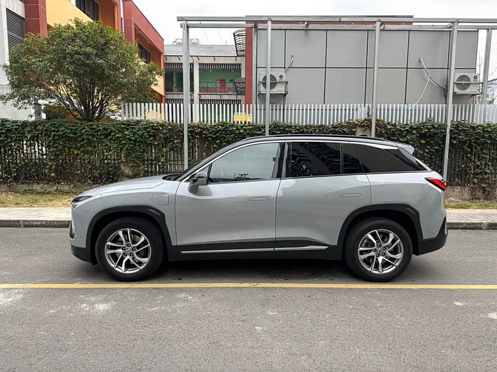 Фото 4 - Nio ES6