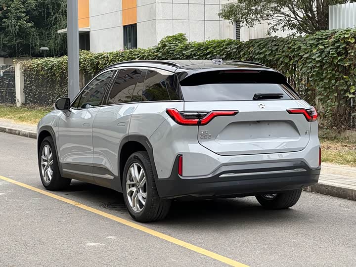 Фото 7 - Nio ES6