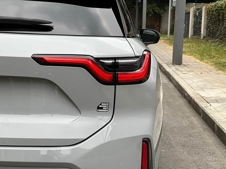 Фото 9 - Nio ES6