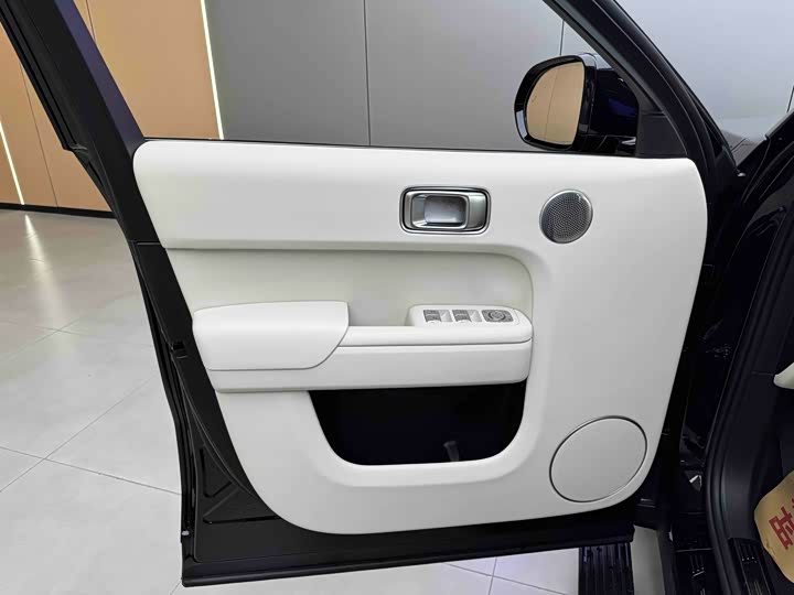 Фото 6 - LiXiang L9