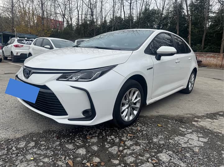 Фото 3 - Toyota Corolla