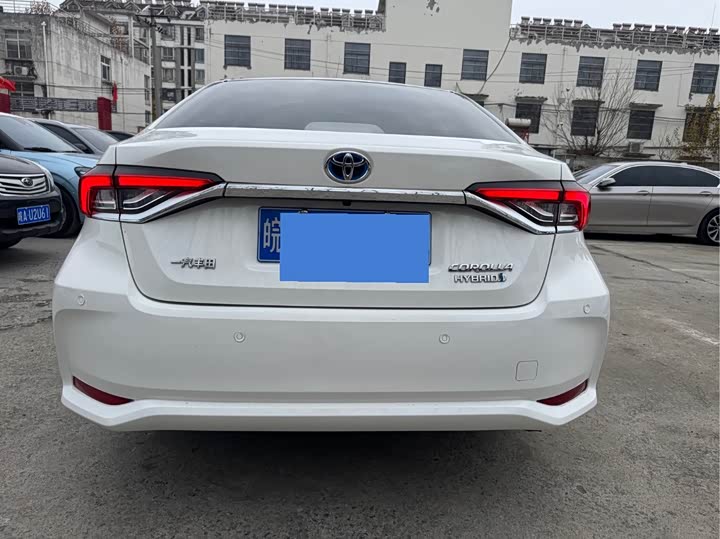 Фото 8 - Toyota Corolla