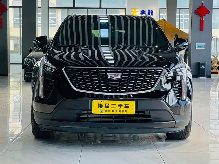 Фото 2 - Cadillac XT4