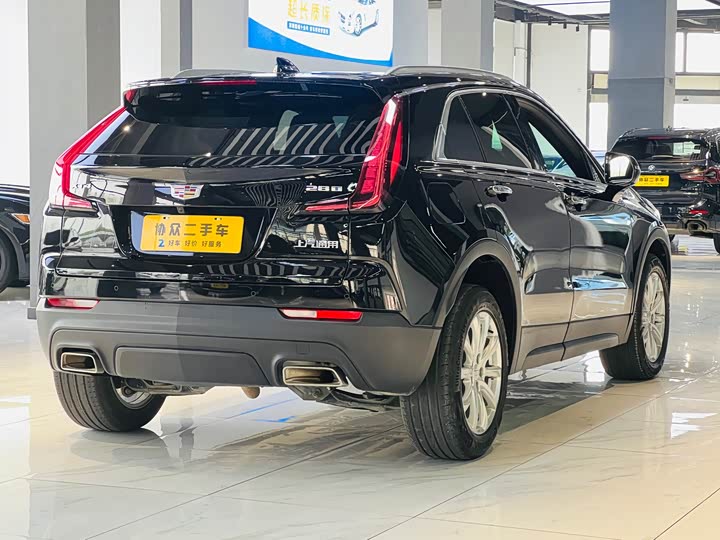 Фото 3 - Cadillac XT4