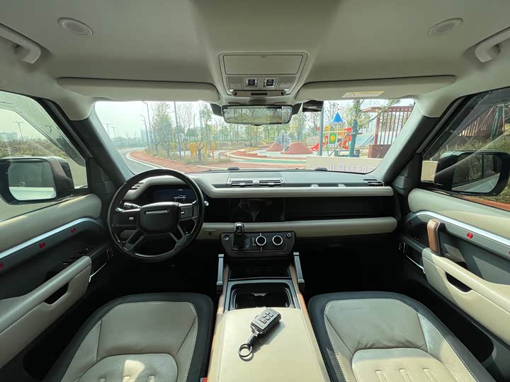 Фото 9 - Land Rover Defender