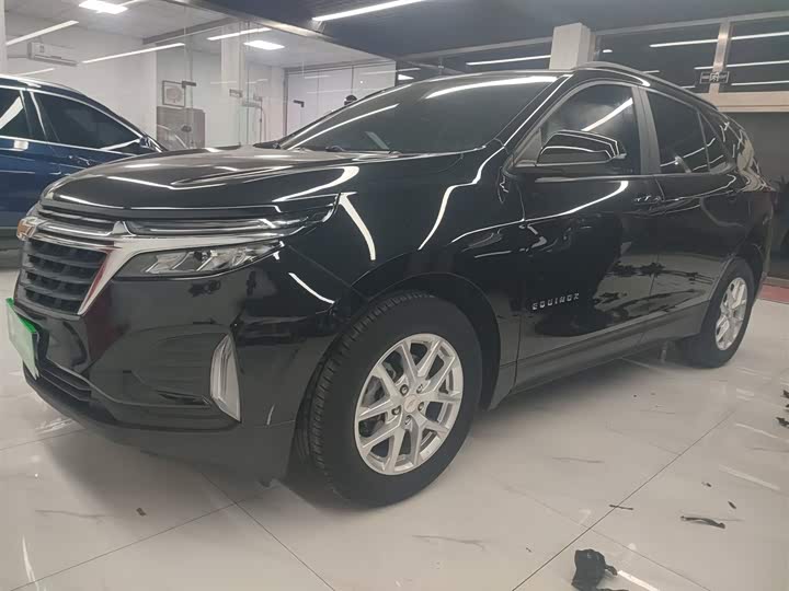 Фото 5 - Chevrolet Equinox
