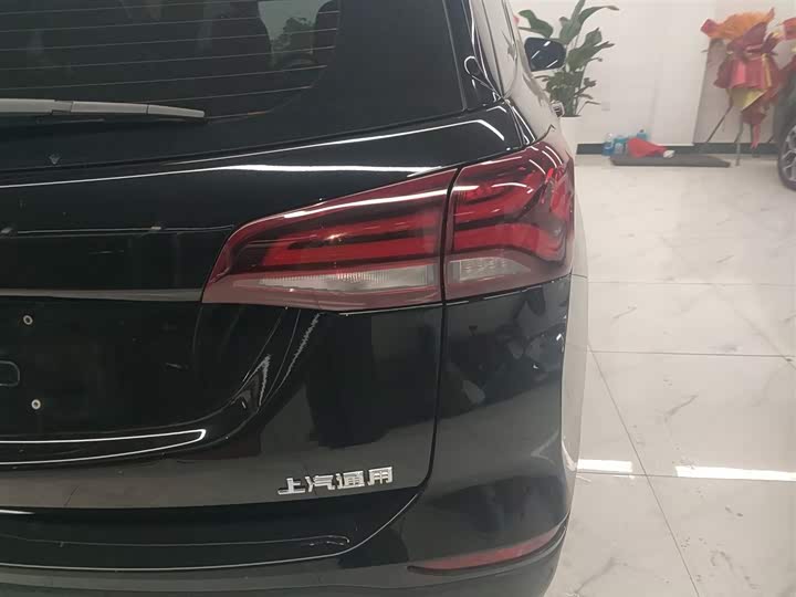 Фото 8 - Chevrolet Equinox