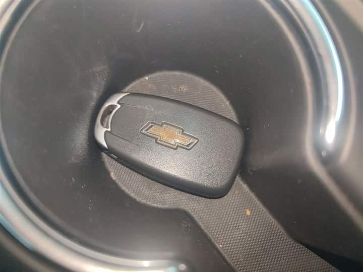 Фото 9 - Chevrolet Equinox