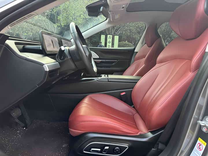 Фото 6 - XPeng P7