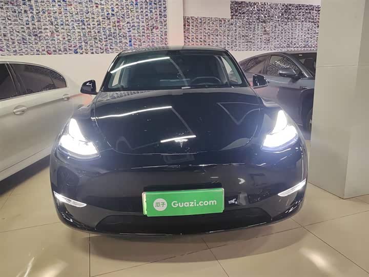 Фото 3 - Tesla Model Y