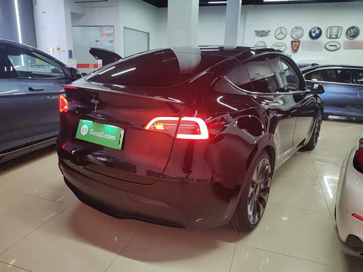 Фото 7 - Tesla Model Y