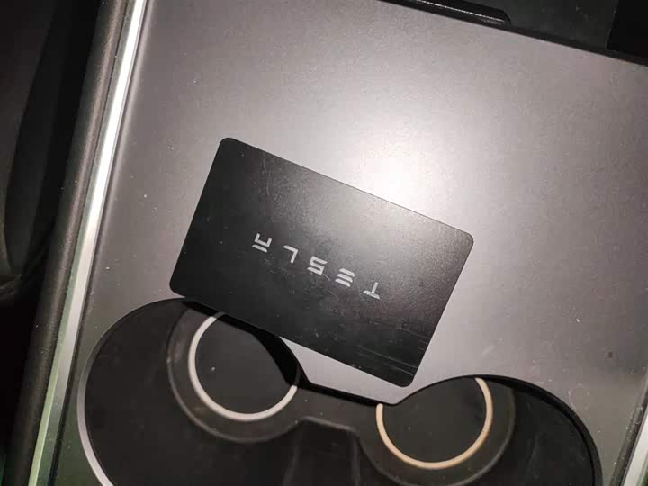 Фото 9 - Tesla Model Y