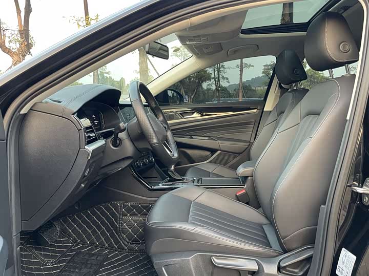 Фото 5 - Volkswagen Passat