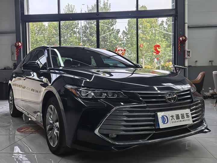Фото 3 - Toyota Avalon