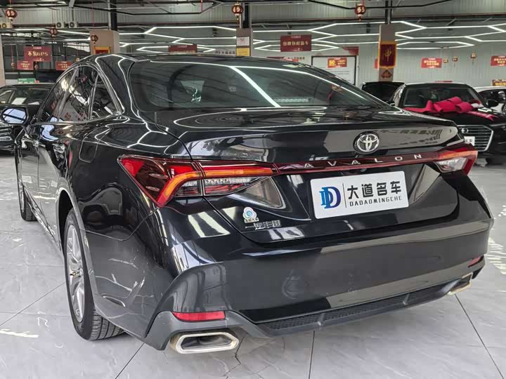 Фото 4 - Toyota Avalon