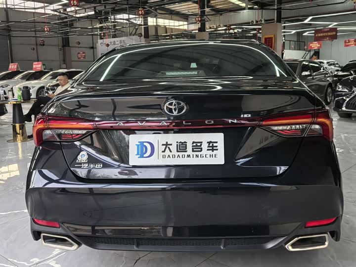 Фото 5 - Toyota Avalon