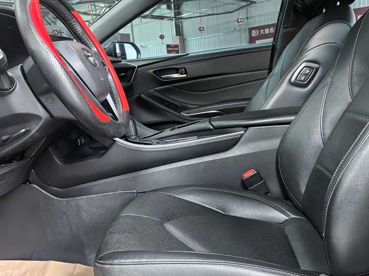 Фото 7 - Toyota Avalon