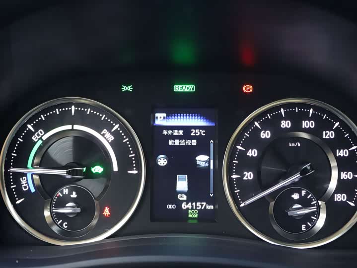 Фото 9 - Toyota Vellfire