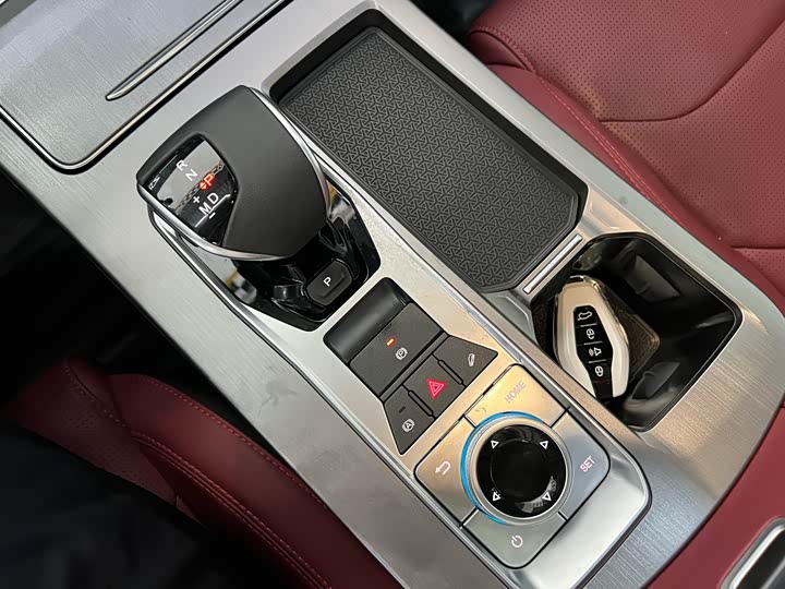 Фото 8 - Jetour X70 Plus