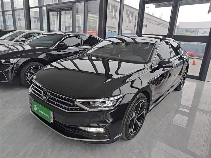 Фото 2 - Volkswagen Magotan