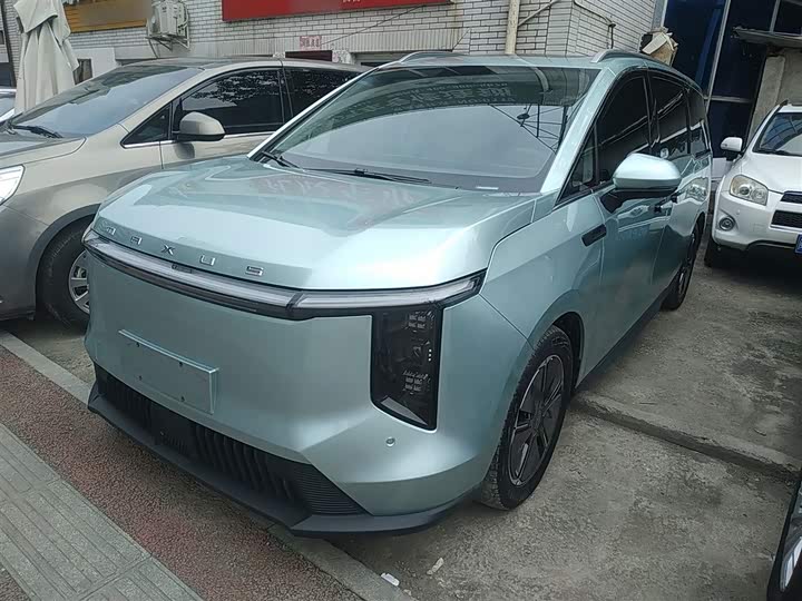 Фото 1 - Maxus Mifa 7