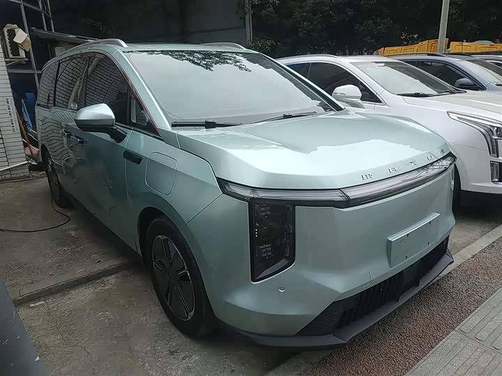 Фото 4 - Maxus Mifa 7