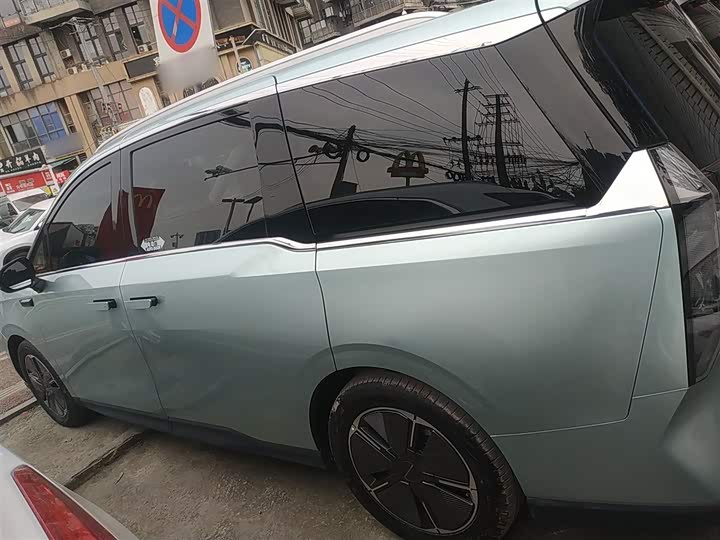 Фото 5 - Maxus Mifa 7