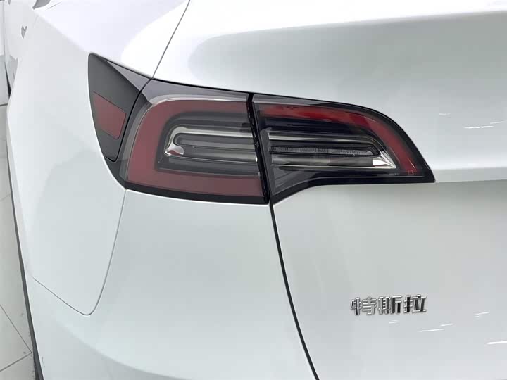 Фото 7 - Tesla Model Y