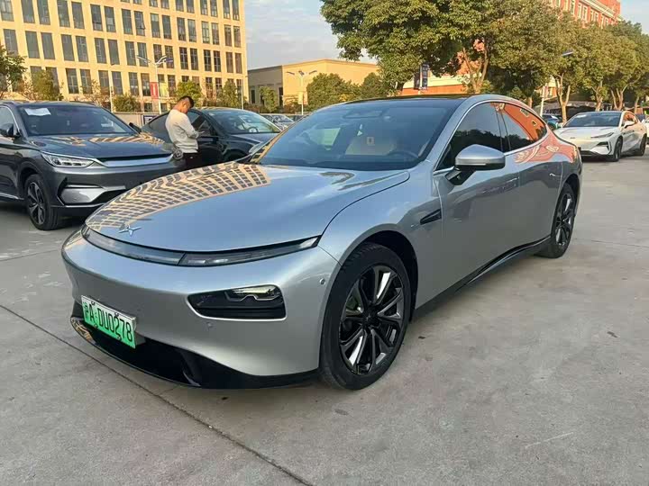 Фото 2 - XPeng P7