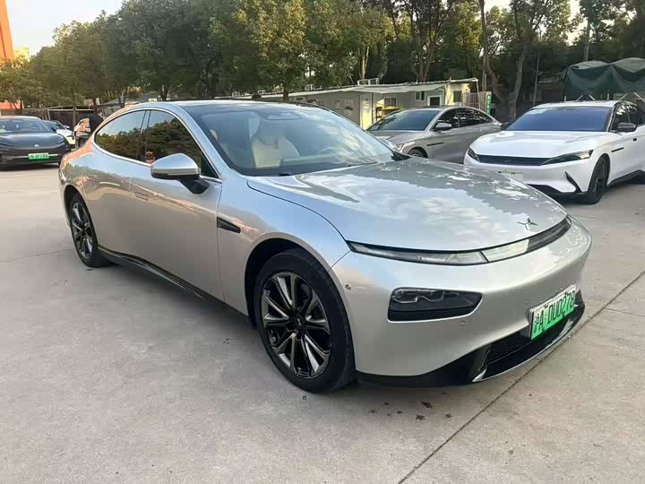 Фото 3 - XPeng P7