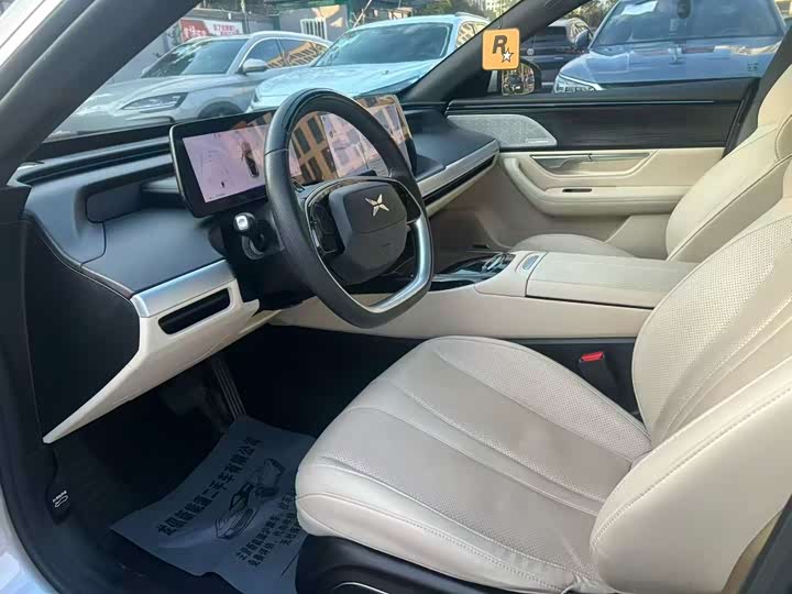 Фото 4 - XPeng P7