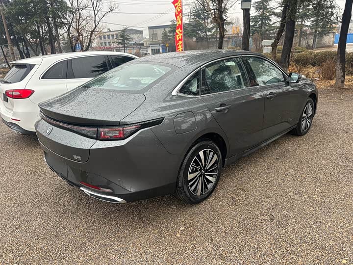 Фото 3 - Changan Eado EV